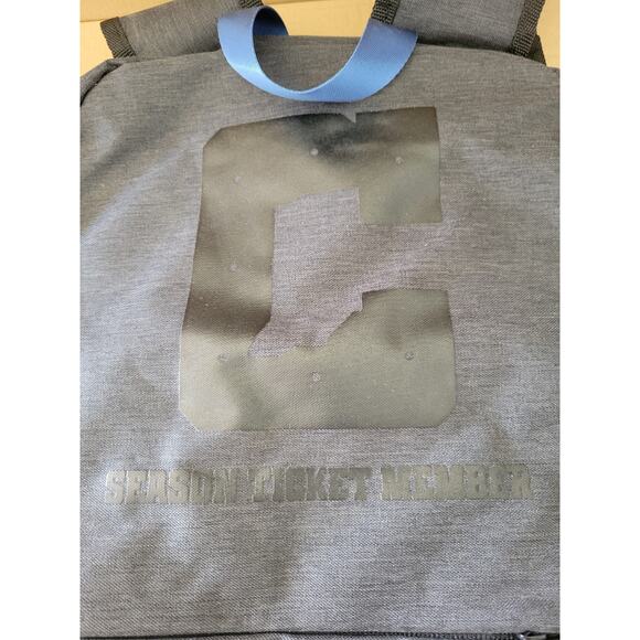 Indianapolis Colts Season Ticket Holder BackPack with Keychain - Picture 2 of 3